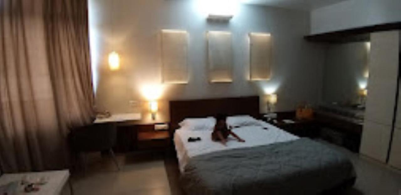 Hotel Maratha Residency,Ratnāgiri Екстериор снимка