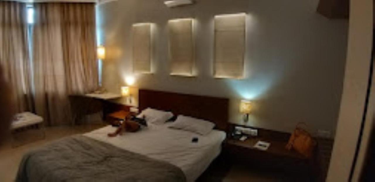Hotel Maratha Residency,Ratnāgiri Екстериор снимка